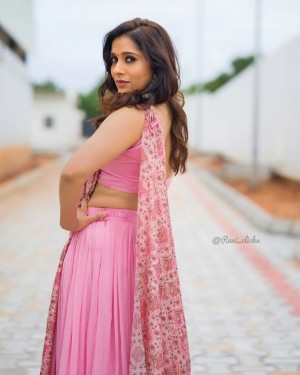 Rashmi Gautam (aka) RashmiGautam