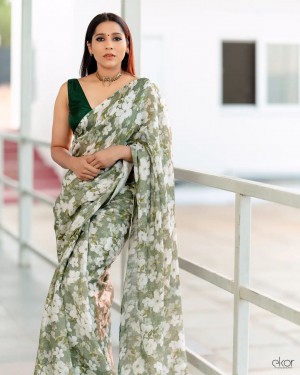 Rashmi Gautam (aka) RashmiGautam