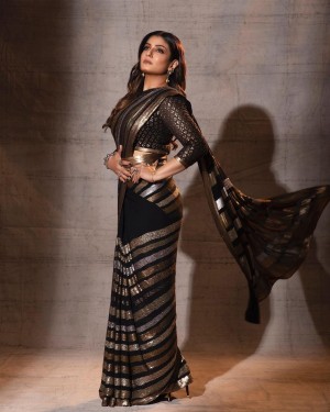 Raveena Tandon (aka) Actress Raveena Tandon