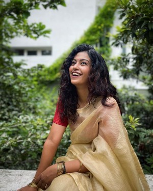 Roshni Haripriyan (aka) Roshini Haripriyan