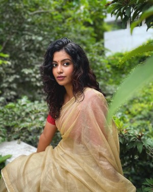 Roshni Haripriyan (aka) Roshini Haripriyan