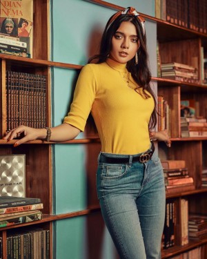 Ruhi Singh (aka) Ruhii Dilip Singh