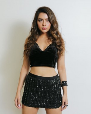 Ruhi Singh (aka) Ruhii Dilip Singh