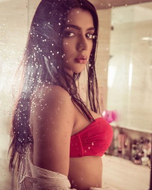 Ruhi Singh (aka) Ruhii Dilip Singh