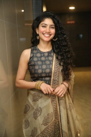 Sai Pallavi (aka) SaiPallavi