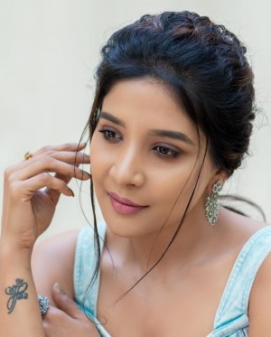 Sakshi Agarwal (aka) Sakshi