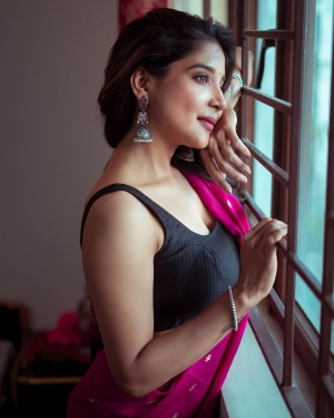 Sakshi Agarwal (aka) Sakshi