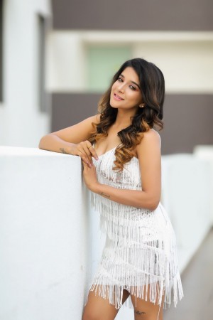 Sakshi Agarwal (aka) Sakshi