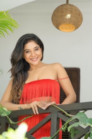 Sakshi Agarwal (aka) Sakshi