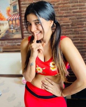 Sakshi Agarwal (aka) Sakshi