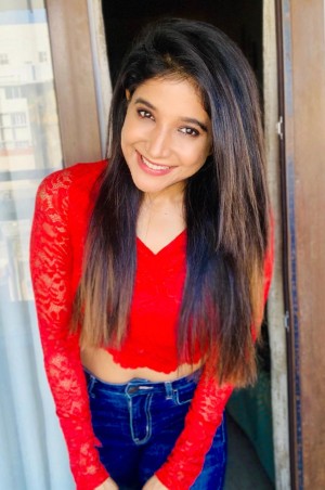 Sakshi Agarwal (aka) Sakshi