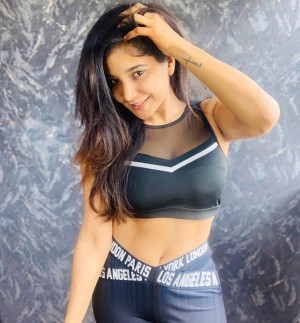 Sakshi Agarwal (aka) Sakshi