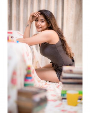 Sakshi Agarwal (aka) Sakshi