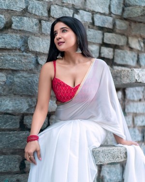 Sakshi Agarwal (aka) Sakshi