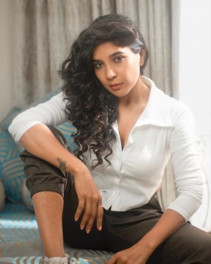 Sakshi Agarwal (aka) Sakshi