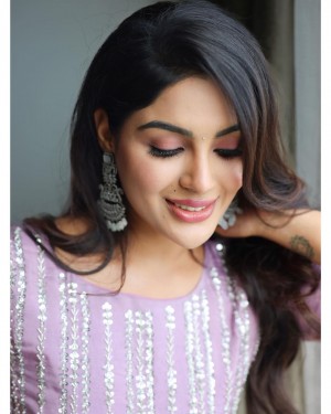 Samyuktha Menon (aka) Samyuktha