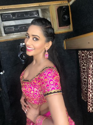 Sanjana Singh (aka) Sanjanaa