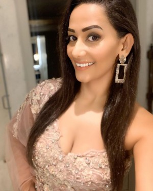 Sanjana Singh (aka) Sanjanaa