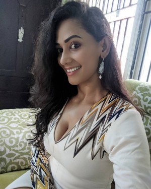 Sanjana Singh (aka) Sanjanaa