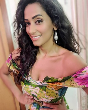 Sanjana Singh (aka) Sanjanaa