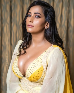 Sanjana Singh (aka) Sanjanaa