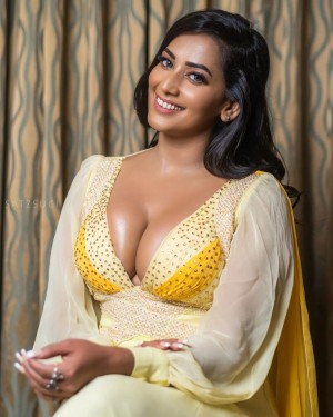 Sanjana Singh (aka) Sanjanaa