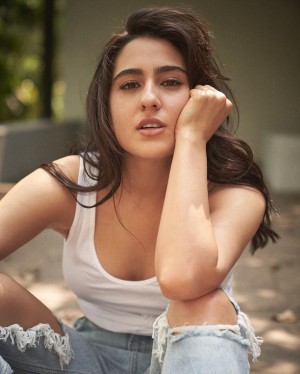 Sara Ali Khan (aka) Saraa ali khan