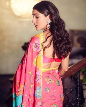 Sara Ali Khan (aka) Saraa ali khan