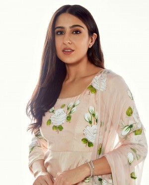 Sara Ali Khan (aka) Saraa ali khan