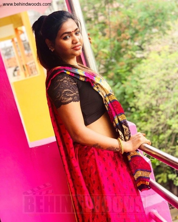 Shalu Chourasiya in a Traditional Saree – South India Fashion