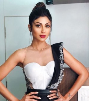 Shilpa Shetty (aka) Actress Shilpa Shetty