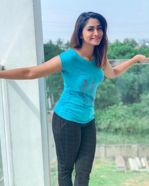 Shivani Narayanan (aka) Shivani