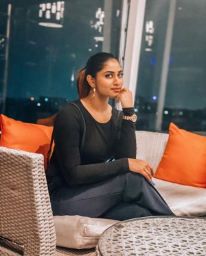 Shivani Narayanan (aka) Shivani