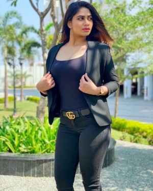 Shivani Narayanan (aka) Shivani