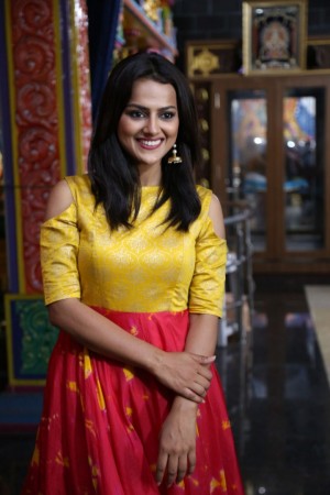 Shraddha Srinath (aka) Shradha Srinath