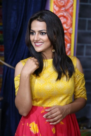 Shraddha Srinath (aka) Shradha Srinath