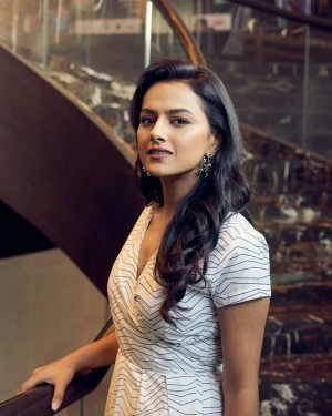 Shraddha Srinath (aka) Shradha Srinath