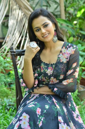 Shraddha Srinath (aka) Shradha Srinath