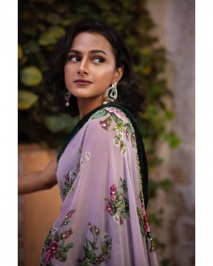 Shraddha Srinath (aka) Shradha Srinath