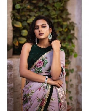 Shraddha Srinath (aka) Shradha Srinath