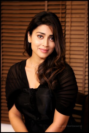 Shriya Saran (aka) Actress Shriya