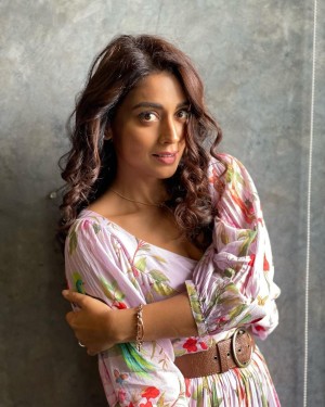 Shriya Saran (aka) Actress Shriya