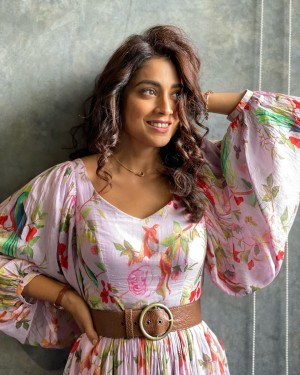 Shriya Saran (aka) Actress Shriya