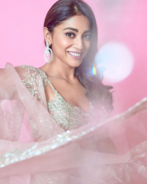 Shriya Saran (aka) Actress Shriya