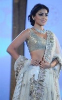 Shriya Saran (aka) Actress Shriya