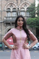 Shriya Saran (aka) Actress Shriya