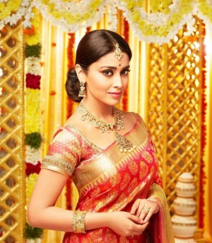 Shriya Saran (aka) Actress Shriya