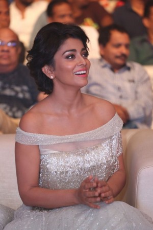 Shriya Saran (aka) Actress Shriya