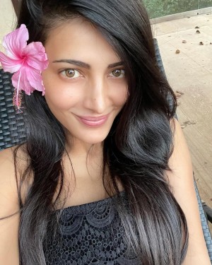 Shruti Haasan (aka) Shruti Hasan