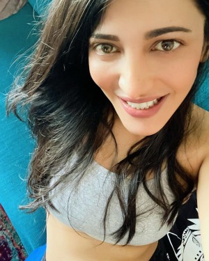 Shruti Haasan (aka) Shruti Hasan